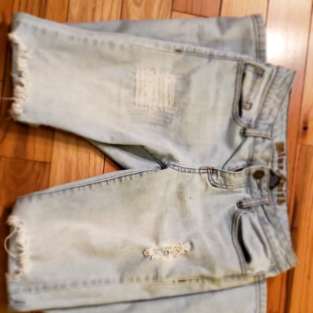 Light Blue Ripped Jean's - Picture 2 of 5